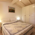 Villa Niccolo By Interhome